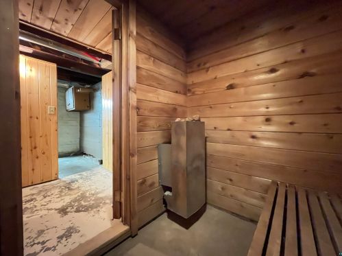 622 18 Ave, Duluth MN 55812-1314 exterior