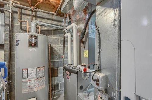 87 Mtn Ave, Middletown NY exterior