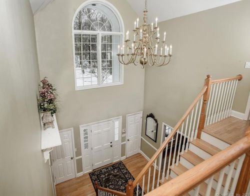 242 Barrack Hl Rd, Ridgefield CT 06877-3006 exterior