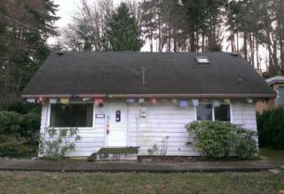 137 205th St, Seattle, WA 98133-3017