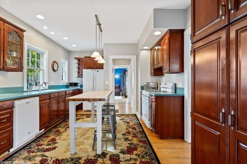 209 Lk Ct, Bull Valley IL 60014-5203 exterior