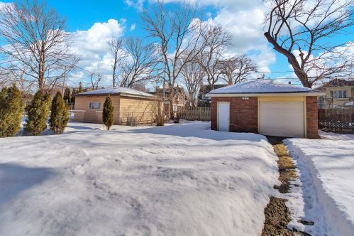 10135 Bell Ave, Chicago IL 60643-1905 exterior