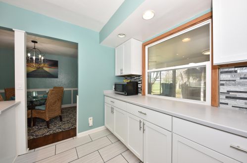 5606 Prt Ave, Milwaukee WI 53223-4121 exterior