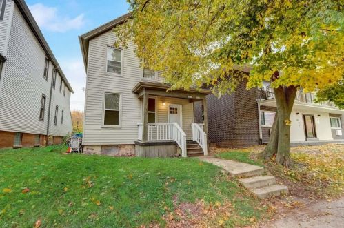 2417 Oakland Ave, Milwaukee, WI 53211-4335