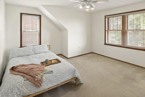 5015 Lindenwood Ave, Saint Louis MO 63109-1728 exterior