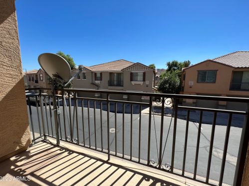 2910 Dunbar Dr, Phoenix AZ  85041-6354 exterior