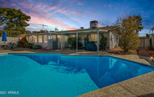 12036 36th St, Phoenix, AZ 85028-1313