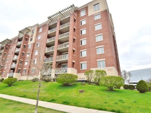 8727 Bryn Mawr Ave, Chicago IL  60631-3689 exterior