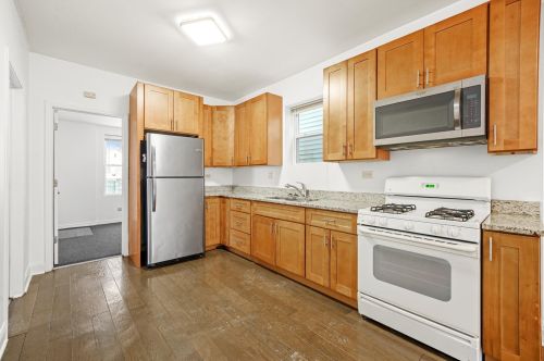 5221 Carpenter St, Chicago IL 60621-1414 exterior