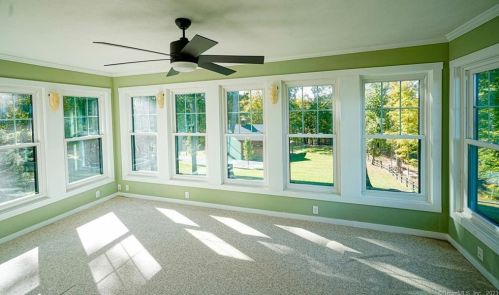 31 Diamond Gln Rd, Farmington CT 06032-2301 exterior