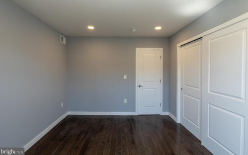 2010 23 St, Philadelphia PA 19145-2704 exterior