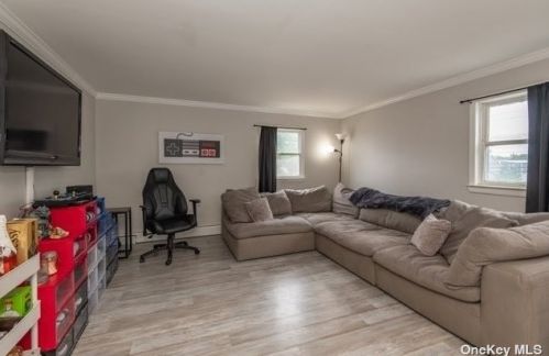 12 Greenwood Pl, Valley Stream NY  11581-1810 exterior