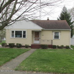 610 14th St, Niles MI  49120-1904 exterior