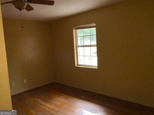 425 Holderness St, Atlanta, GA 30310-1763