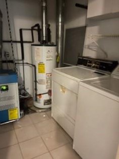 5 Nipmuc Trl, Providence RI 02904-3179 exterior