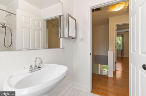 6524 10th St, Alexandria VA  22307-6501 exterior