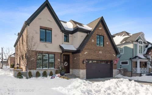 836 Colfax Ave, Elmhurst, IL 60126-4535