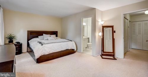 15 Pagoda Ct, Trenton NJ 08648-4830 exterior