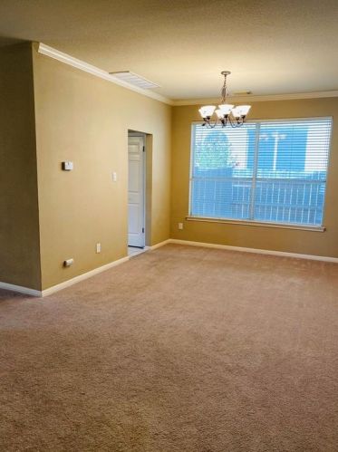 13404 Capadocia Cv, Austin TX  78727-1404 exterior