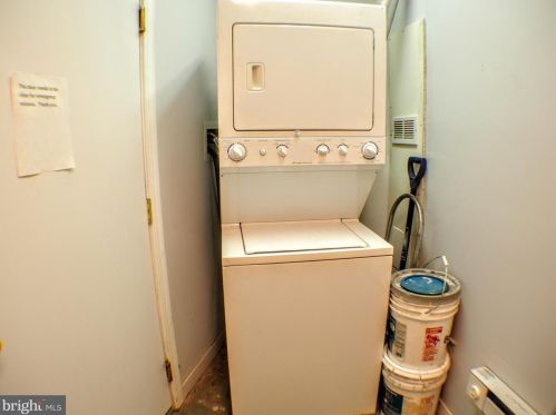 223 Girard Ave, Philadelphia PA 19130-1420 exterior