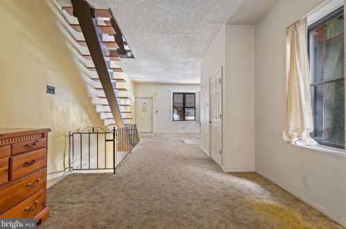 1424 Jackson St, Philadelphia PA 19145-3617 exterior