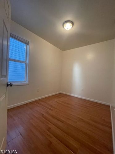 84 Scheerer Ave, Newark NJ  07112-2592 exterior