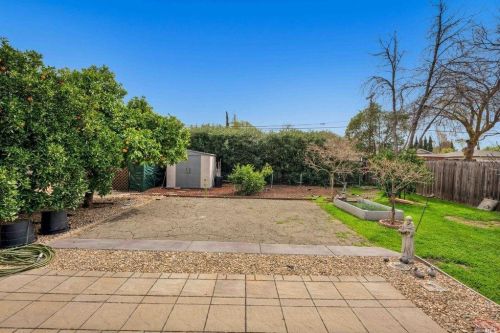 1547 Claycord Ave, Concord CA 94521-2216 exterior