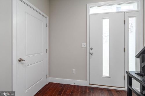 854 Leithgow St, Philadelphia PA 19123-2127 exterior