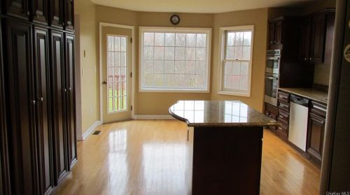 9 Harvard Dr, Poughkeepsie NY 12603-1159 exterior