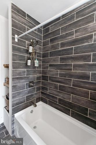 10 Locust St, Lancaster PA  17602-3608 exterior