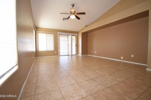 1512 Burgess Ln, Phoenix AZ 85042-5379 exterior