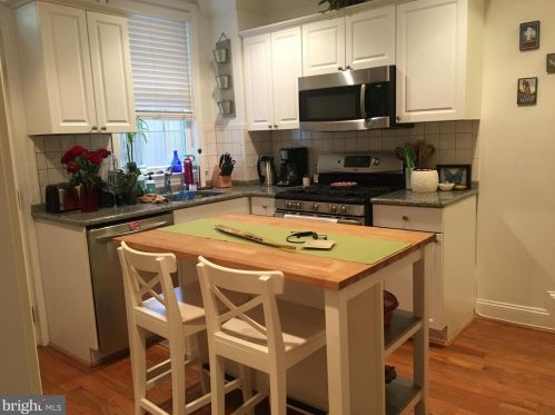 807 25th St, Washington DC  20037-2209 exterior