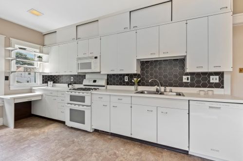 2229 57, Milwaukee WI 53219-2206 exterior