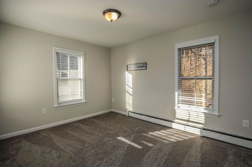 16 Livermore St, Wilton NH 03086-5502 exterior