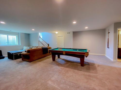 9515 Compass Pointe Rd, Saint Paul MN 55129 exterior