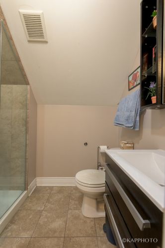 5451 Schubert Ave, Chicago IL 60614-1247 exterior