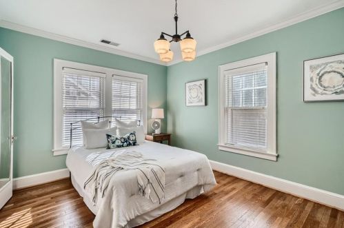 1776 Clifton Rd, Atlanta GA 30307-1252 exterior