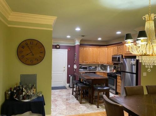 411 Chestnut St, Newark NJ 07105-6511 exterior