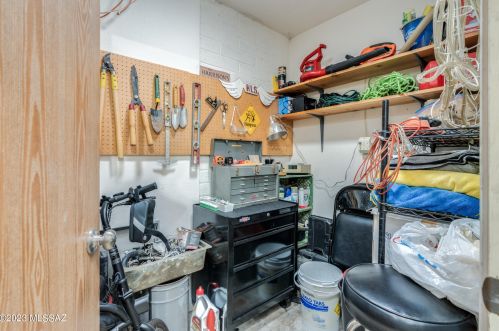 7590 Ln Cienega Dr, Tucson AZ 85712-1423 exterior