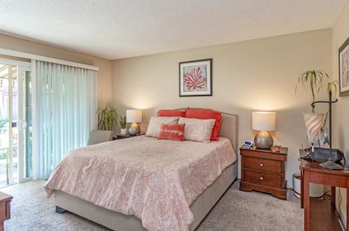 856 Opal Dr, San Jose CA 95117-2652 exterior