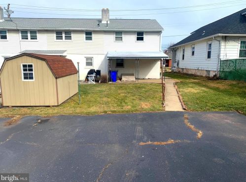 1214 Center Ave, Pottstown PA  19464-5806 exterior