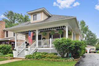 192 Grantley Ave, Elmhurst IL  60126-2238 exterior