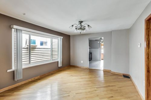 2614 Un Ave, Chicago IL 60621-2950 exterior