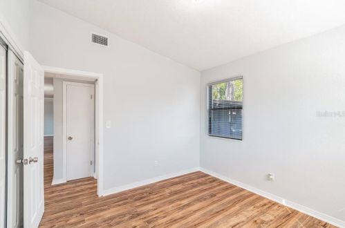 718 Riv Dr, Tampa FL 33617-7857 exterior