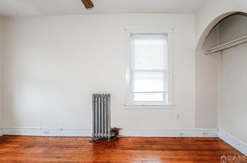 239 Hamilton St, New Brunswick NJ 08901-2205 exterior