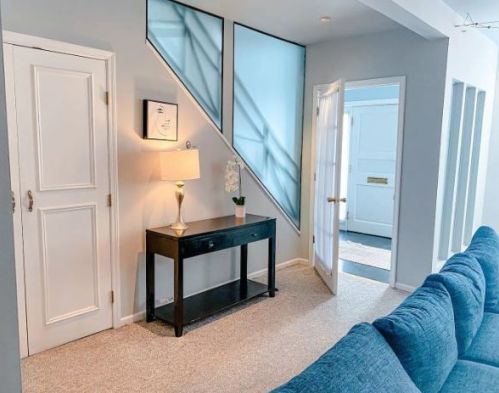 2743 Greenview Ave, Chicago IL 60657-4007 exterior