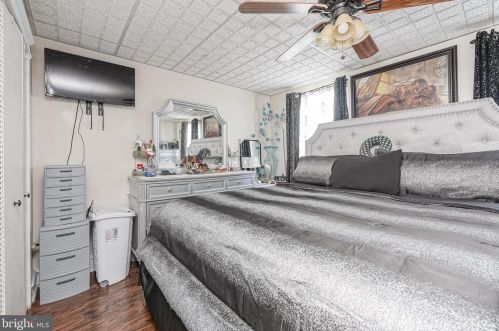 6327 Glenloch St, Philadelphia PA  19135-3203 exterior