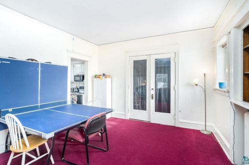 2020 3 St, Duluth MN 55805-1856 exterior