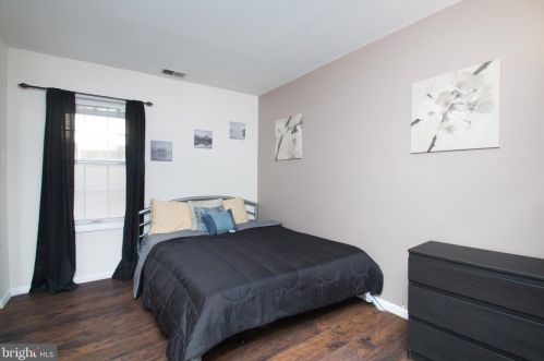 1144 4 St, Philadelphia PA 19133-3208 exterior