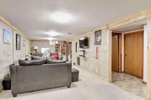 551 116, Milwaukee WI 53226-3610 exterior